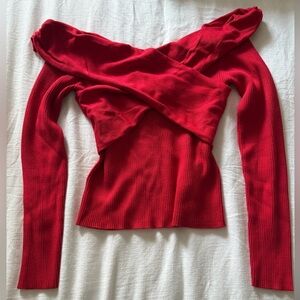 Abercrombie & Fitch Red Off-Shoulder Sweater, size M (NWT!)✨